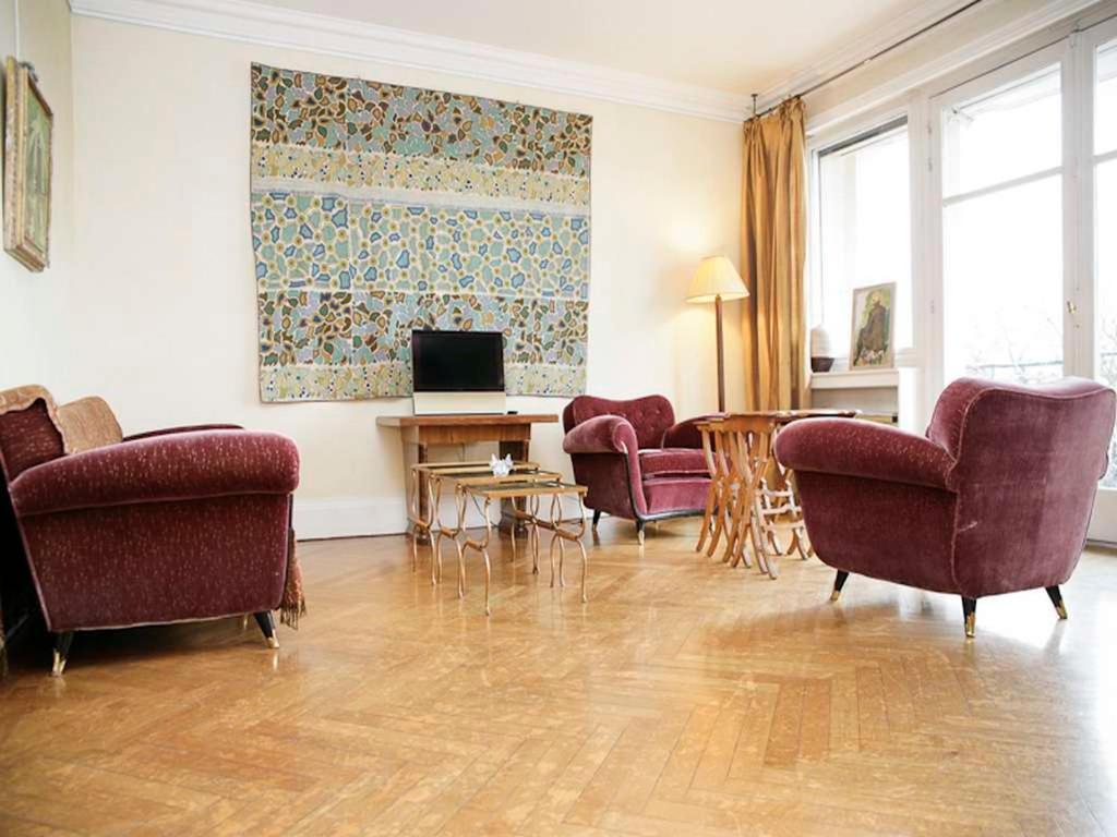 Appartement De Prestige Champs-Elysees 3* Parigi